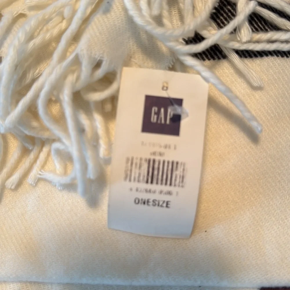 Striped Black and White Throw scarf/wrap
